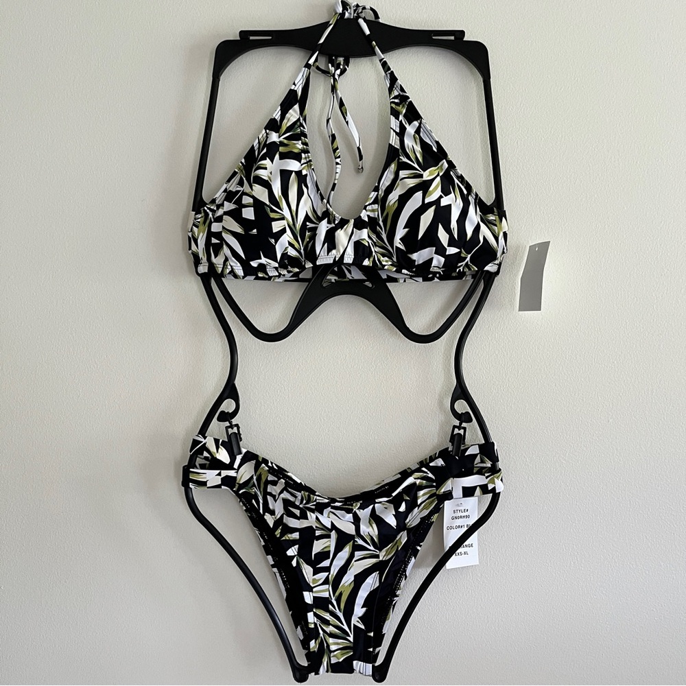 NWT BCBGeneration Leaf Print Strappy Halter Bikini Set Swimsuit Small